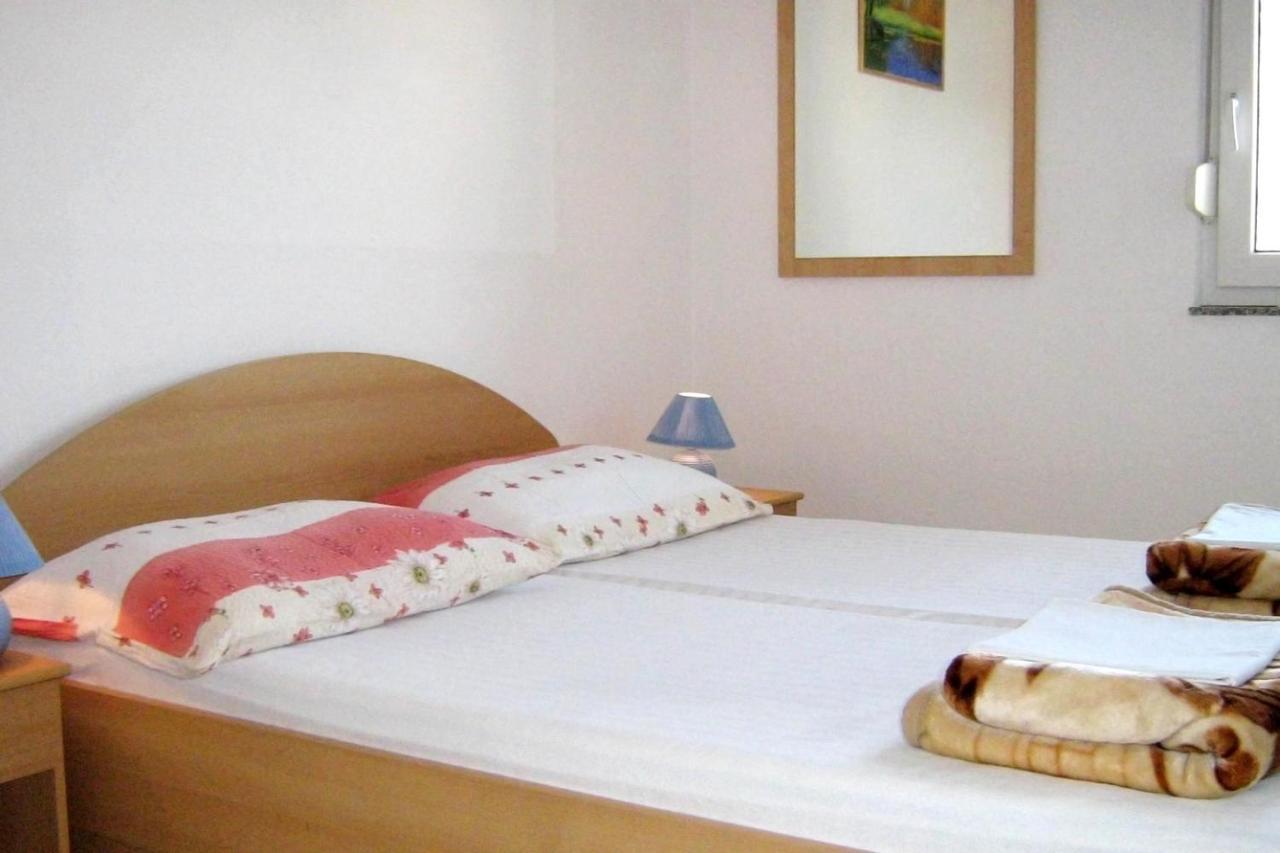 Family Friendly Apartments With A Swimming Pool Businci, Ciovo - 11232 تروغير المظهر الخارجي الصورة