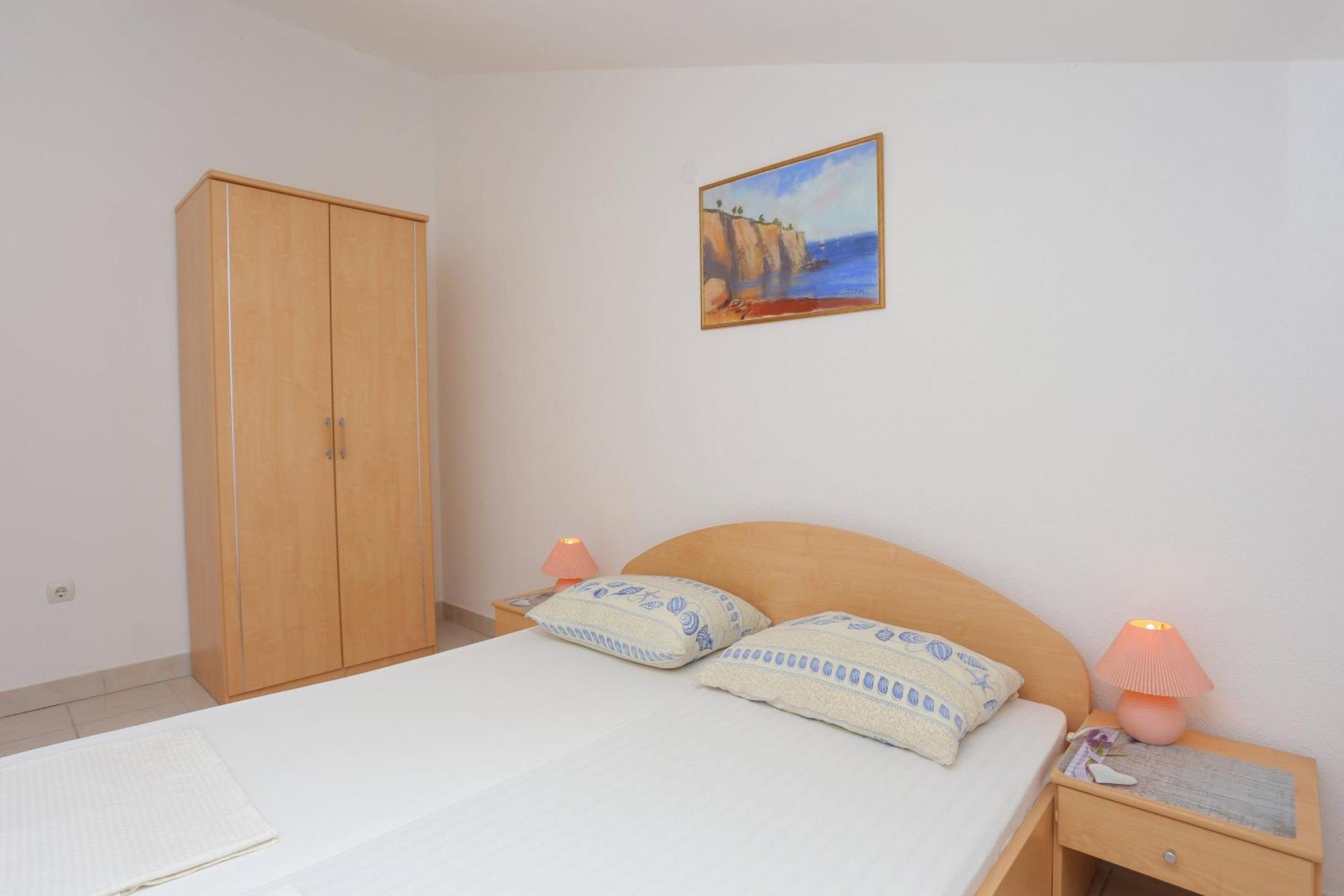 Family Friendly Apartments With A Swimming Pool Businci, Ciovo - 11232 تروغير الغرفة الصورة