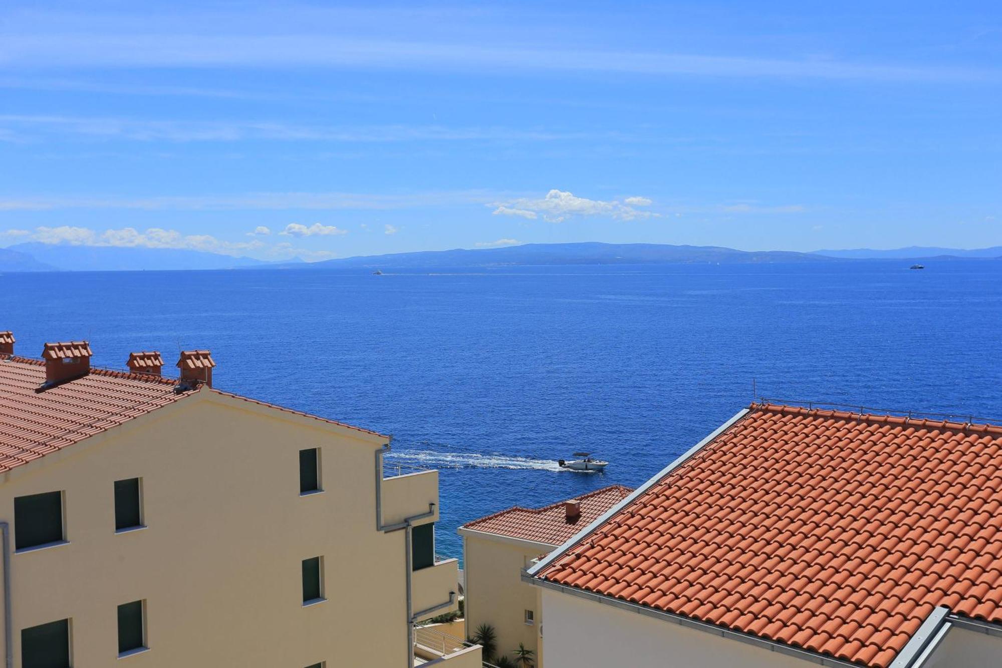 Family Friendly Apartments With A Swimming Pool Businci, Ciovo - 11232 تروغير المظهر الخارجي الصورة