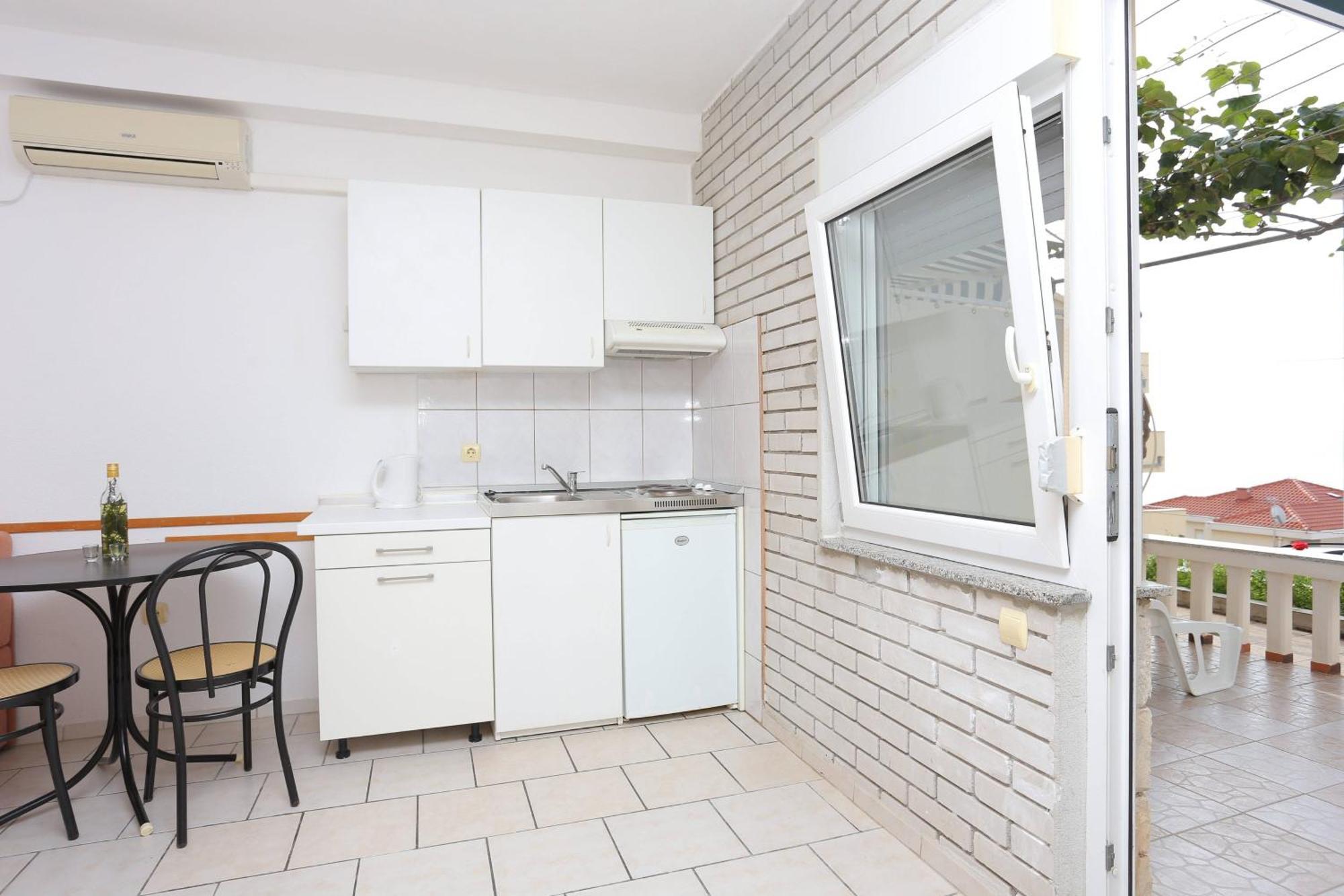 Family Friendly Apartments With A Swimming Pool Businci, Ciovo - 11232 تروغير المظهر الخارجي الصورة