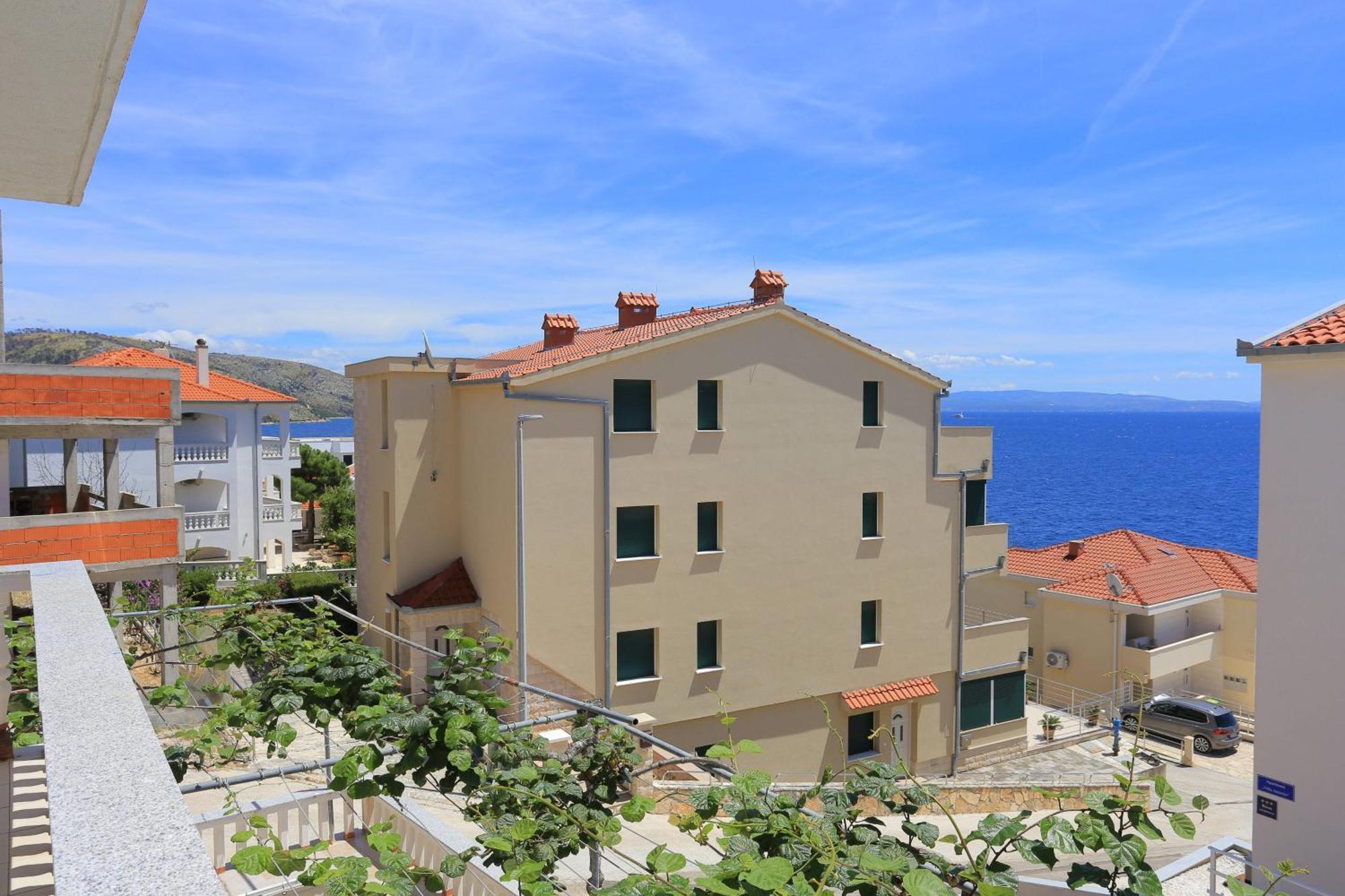 Family Friendly Apartments With A Swimming Pool Businci, Ciovo - 11232 تروغير المظهر الخارجي الصورة