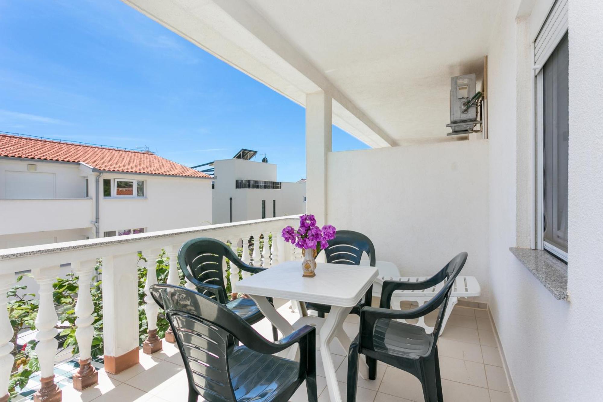 Family Friendly Apartments With A Swimming Pool Businci, Ciovo - 11232 تروغير المظهر الخارجي الصورة
