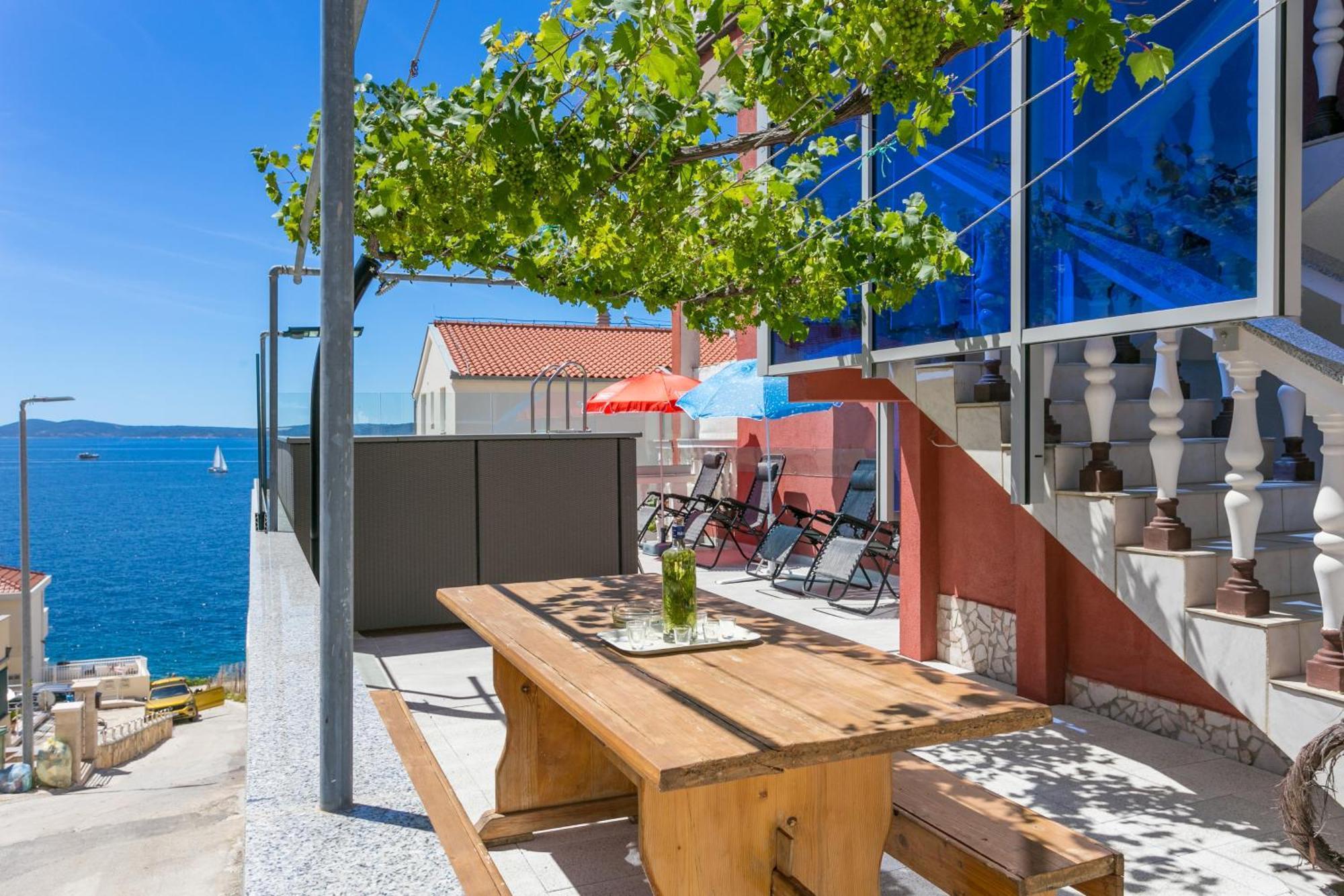 Family Friendly Apartments With A Swimming Pool Businci, Ciovo - 11232 تروغير المظهر الخارجي الصورة